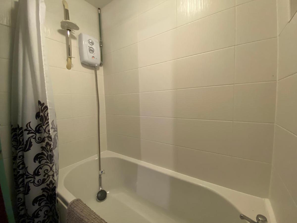 Serene 4Br In Harborne Close To Qe Hospital, Harborne Centre Бирмингам Екстериор снимка
