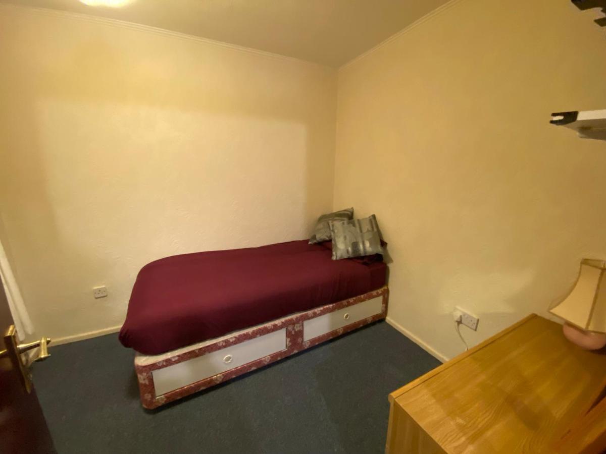 Serene 4Br In Harborne Close To Qe Hospital, Harborne Centre Бирмингам Екстериор снимка