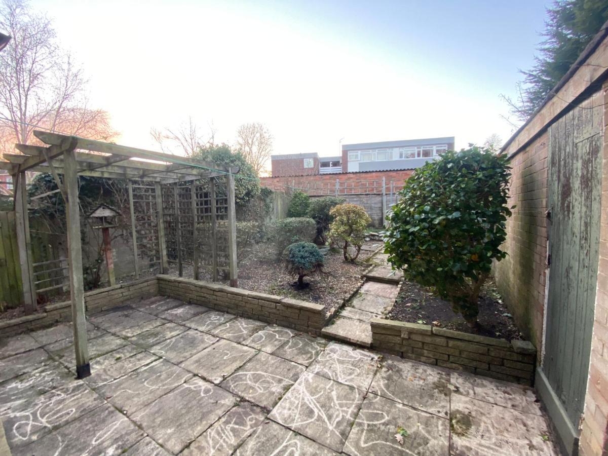 Serene 4Br In Harborne Close To Qe Hospital, Harborne Centre Бирмингам Екстериор снимка